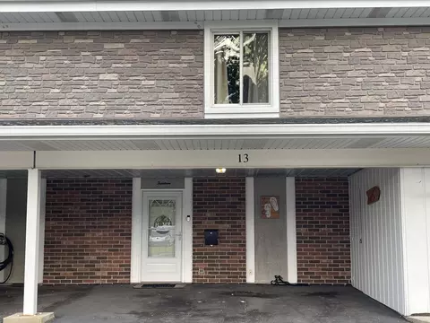13 Cour Masson #5, Palos Hills, IL 60465