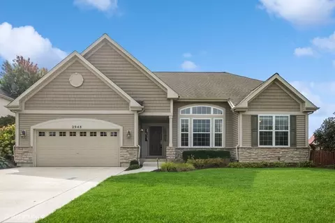 2948 Carlisle Ln, North Aurora, IL 60542