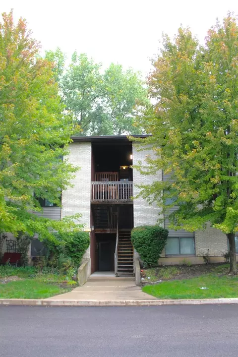 2350 South St #C, Elgin, IL 60123