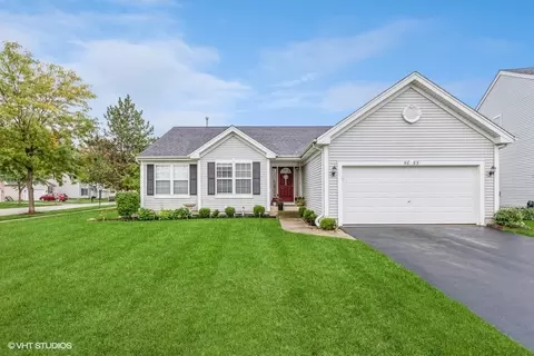 5683 Danbury Cir, Lake In The Hills, IL 60156
