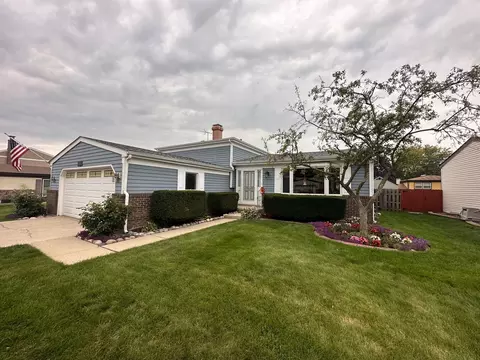 934 Palomino St, Carol Stream, IL 60188