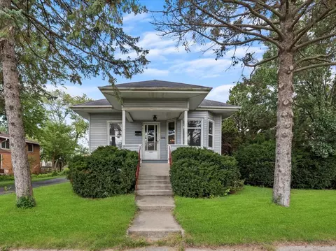 4540 Center Ave, Lyons, IL 60534