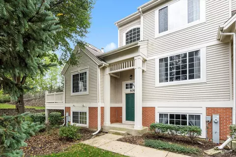 509 Cary Woods Cir #509, Cary, IL 60013