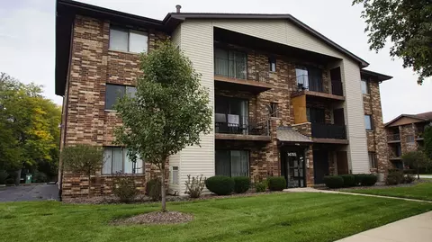 14785 Lakeview Dr #204, Orland Park, IL 60462