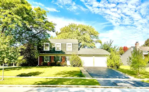 120 Wilmslow Ln, Schaumburg, IL 60194