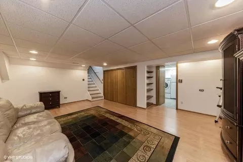 900 Harrison Ln, Hoffman Estates, IL 60192 photo 21