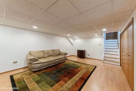 900 Harrison Ln, Hoffman Estates, IL 60192 photo 22