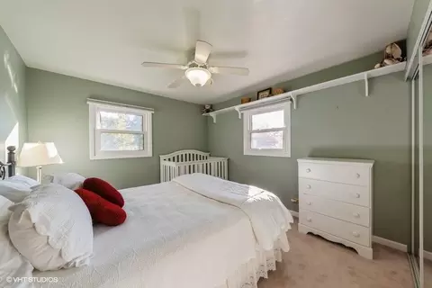 900 Harrison Ln, Hoffman Estates, IL 60192 photo 18