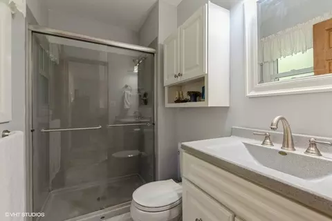 900 Harrison Ln, Hoffman Estates, IL 60192 photo 17