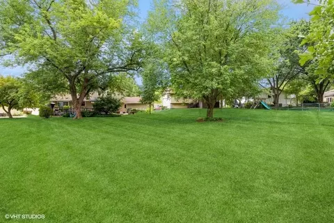 900 Harrison Ln, Hoffman Estates, IL 60192 photo 33