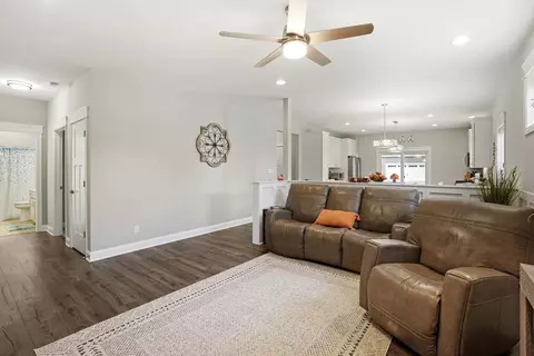 948 Hayfield Cir, Crown Point, IN 46307 photo 5