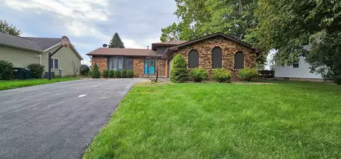 2136 W Garden Dr, Kankakee, IL 60901 photo 2