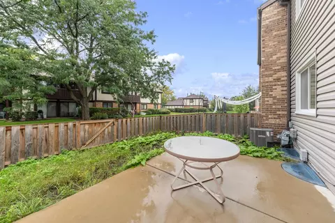 688 Cedarwood Ct #688, Wheeling, IL 60090 photo 15