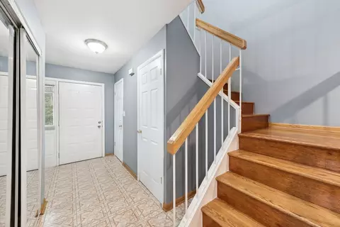 688 Cedarwood Ct #688, Wheeling, IL 60090 photo 2