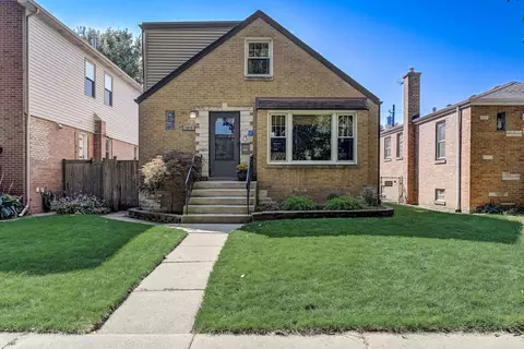 2010 Brummel St, Evanston, IL 60202