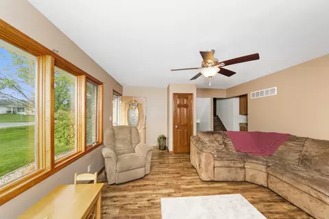 203 E 3rd St, Toluca, IL 61369 photo 5
