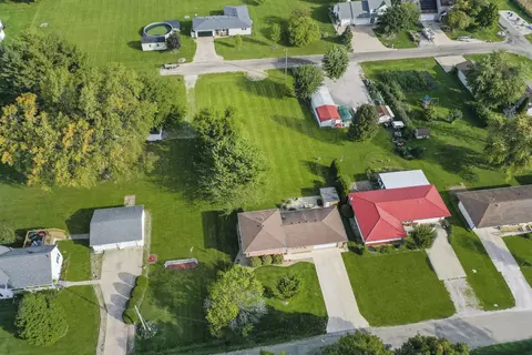 203 E 3rd St, Toluca, IL 61369 photo 36