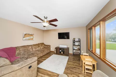 203 E 3rd St, Toluca, IL 61369 photo 4