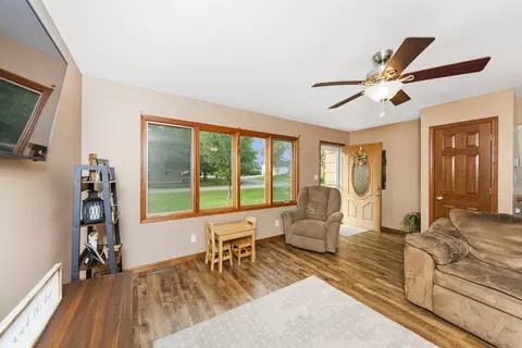 203 E 3rd St, Toluca, IL 61369 photo 6