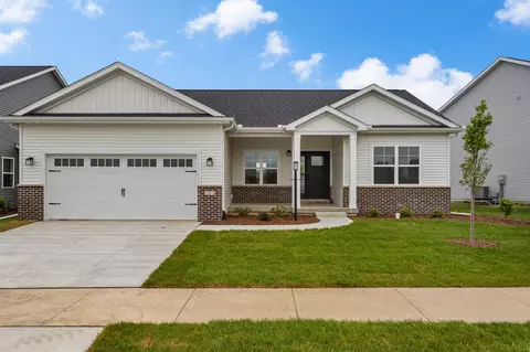 2 Prairie Trl, Monticello, IL 61856