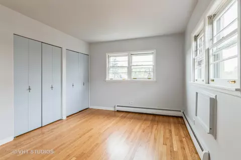 1022 Arnold Ct, Des Plaines, IL 60016 photo 8