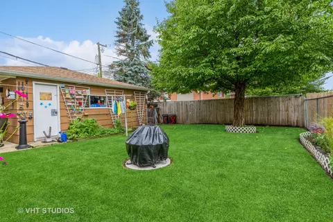 1022 Arnold Ct, Des Plaines, IL 60016 photo 17