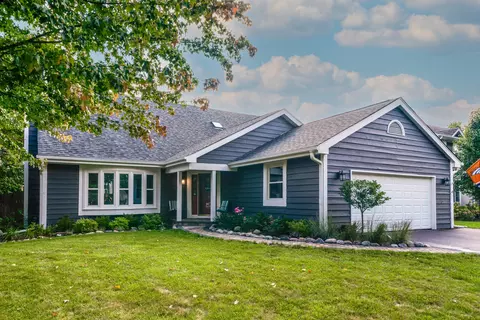 431 Kevin Ln, Grayslake, IL 60030