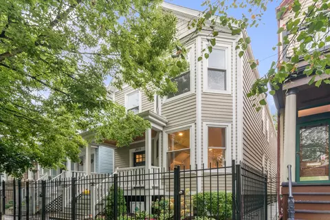 2911 N Dawson Ave, Chicago, IL 60618