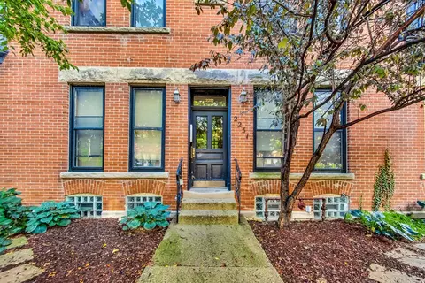 2251 N Clifton Ave #2N, Chicago, IL 60614