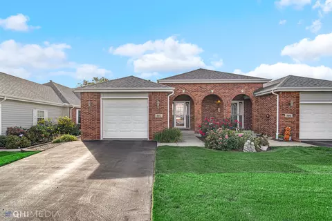 962 Lange Ave, Beecher, IL 60401