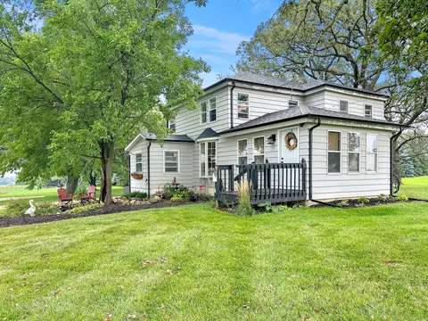 3494 Howlett Rd, Paw Paw, IL 61353