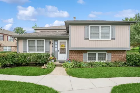 416 Briarwood Ct, Vernon Hills, IL 60061