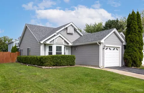 4 Yardley Ct, Glendale Heights, IL 60139