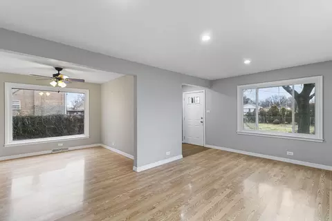 6837 S Roberts Rd, Bridgeview, IL 60455 photo 6