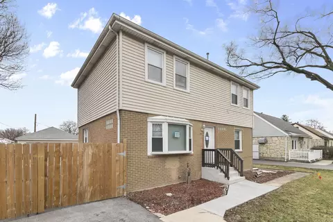 6837 S Roberts Rd, Bridgeview, IL 60455
