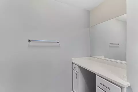 6837 S Roberts Rd, Bridgeview, IL 60455 photo 17