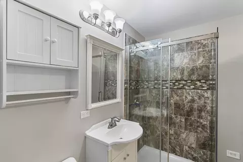 6837 S Roberts Rd, Bridgeview, IL 60455 photo 16