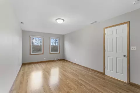 6837 S Roberts Rd, Bridgeview, IL 60455 photo 9