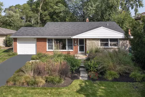 1345 Tinker Way, Glenview, IL 60025