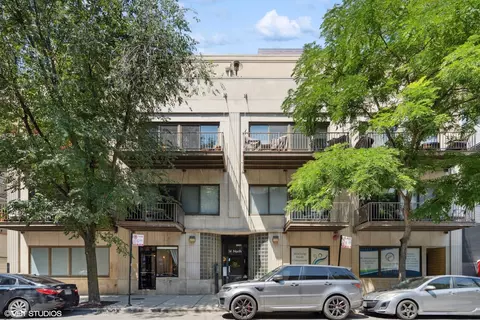 14 N Sangamon St #210, Chicago, IL 60607