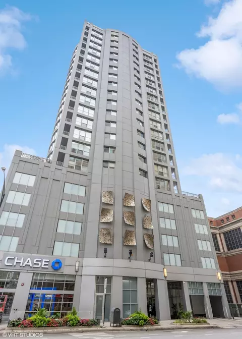 600 N Dearborn St #1106, Chicago, IL 60654