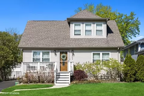 4002 N Grant St, Westmont, IL 60559