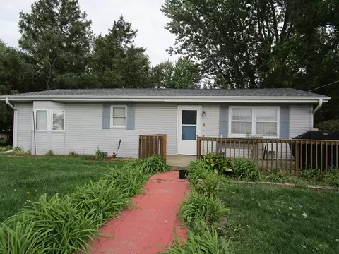 302 Whitney St, Franklin Grove, IL 61031