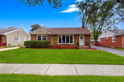 317 Davis Ct, Des Plaines, IL 60016