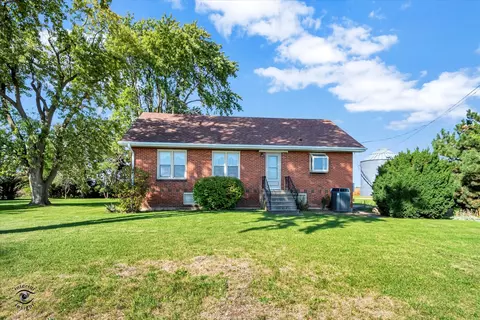 16615 W 2000n Rd, Reddick, IL 60961