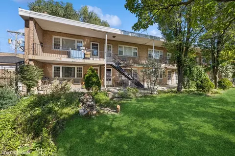 2716 Ridgeland Ave #103, Berwyn, IL 60402