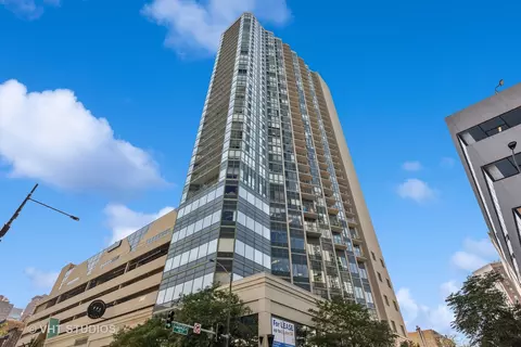111 W Maple St #2902, Chicago, IL 60610