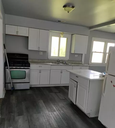 705 E 134th St, Chicago, IL 60827 photo 2
