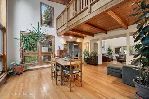 909 Gamon Rd, Wheaton, IL 60189 photo 8