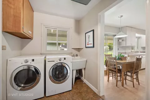 909 Gamon Rd, Wheaton, IL 60189 photo 14